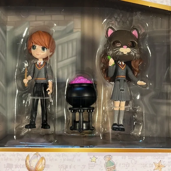 Harry Potter Wizarding World Character from magical movie moments. Brand New - Picture 3 of 10